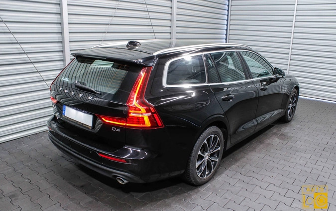 Volvo V60 cena 79777 przebieg: 199900, rok produkcji 2019 z Gorzów Wielkopolski małe 742
